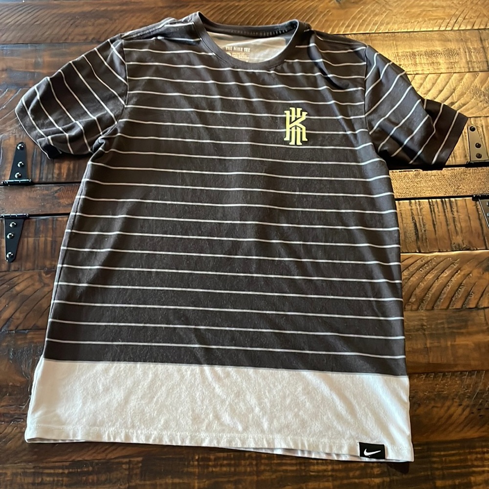 Nike Kyrie Ivring Shirt